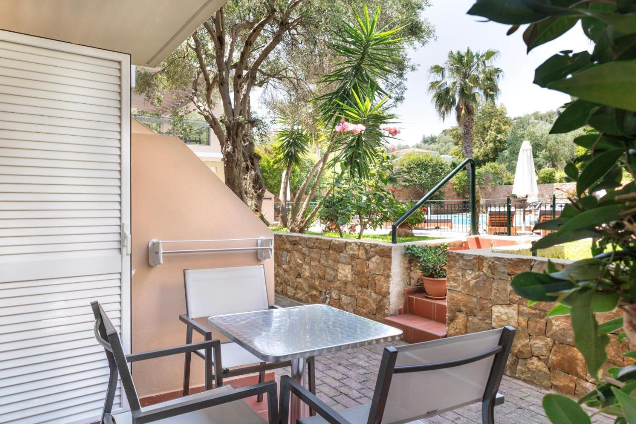 Aloni Hotel Pefkochori Luaran gambar